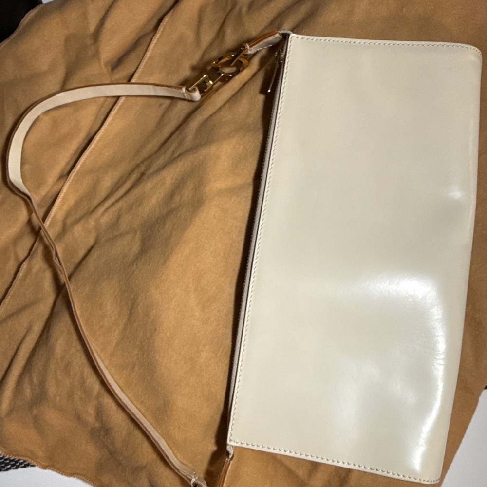 Salvatore Ferragamo Cream Leather Shoulder Bag